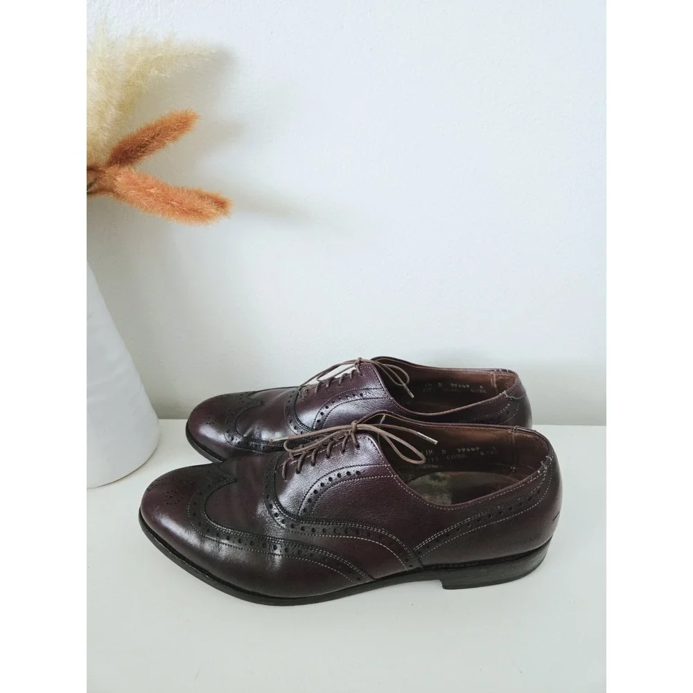 Allen Edmonds Shoes Men's 11.5 D Chester Burgundy Leather Wingtip Oxfords